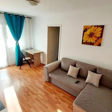 Apartament Politos *