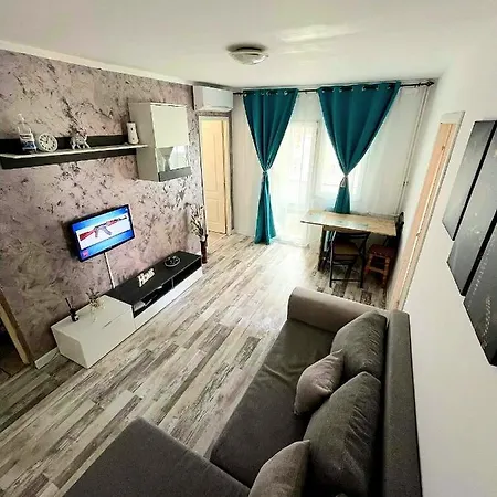 Apartament Politos *