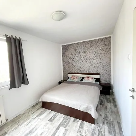 Apartament Politos *